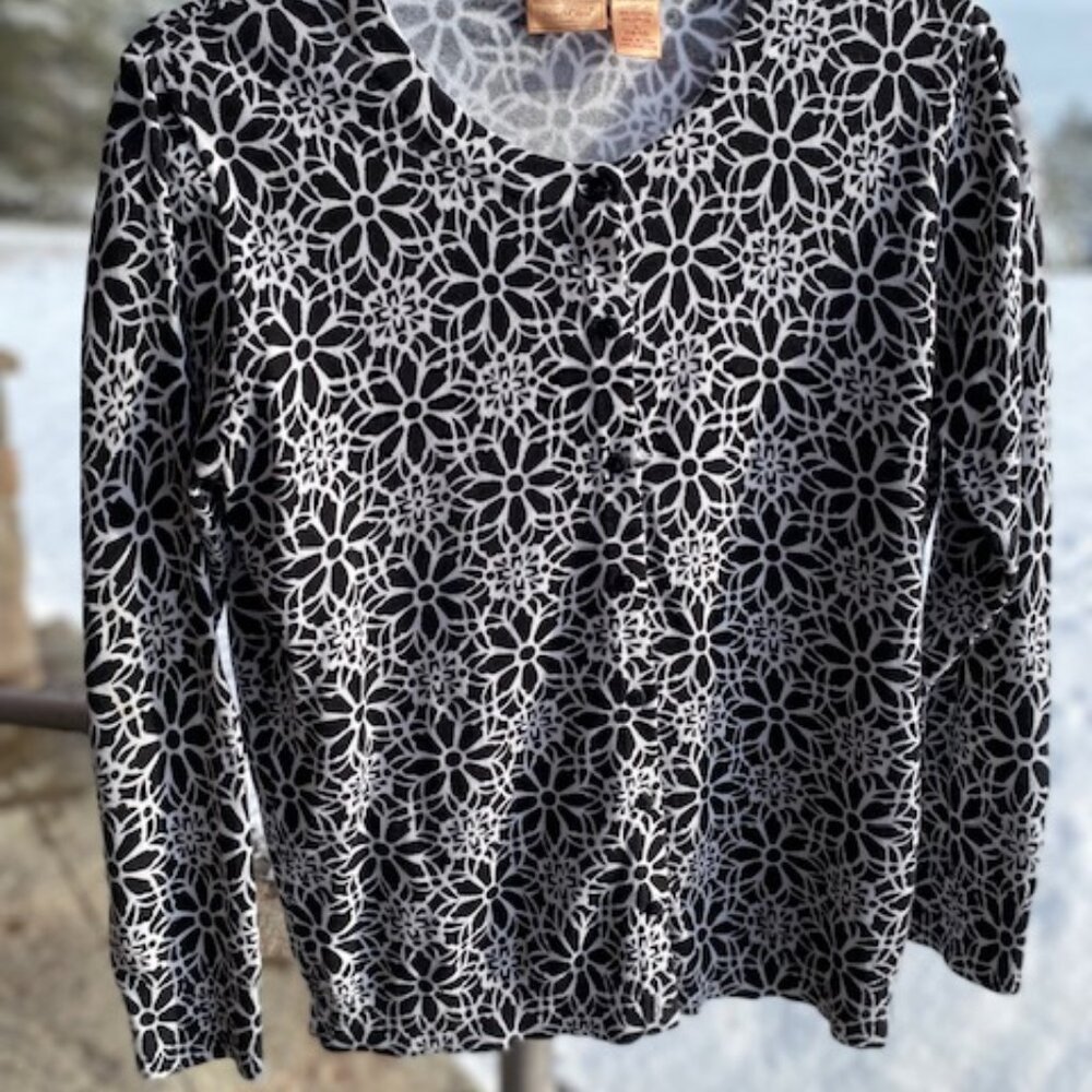 NorthCrest Classic Black and White Long Sleeve Cardigan Size Large